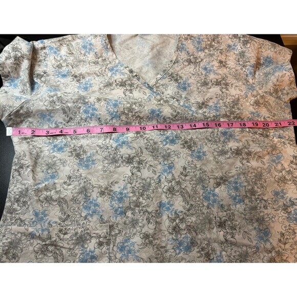 Medgear Scrub Top V Neck - Size Medium - Blue/White /Gray - Medical  Vet Uniform - Picture 4 of 6